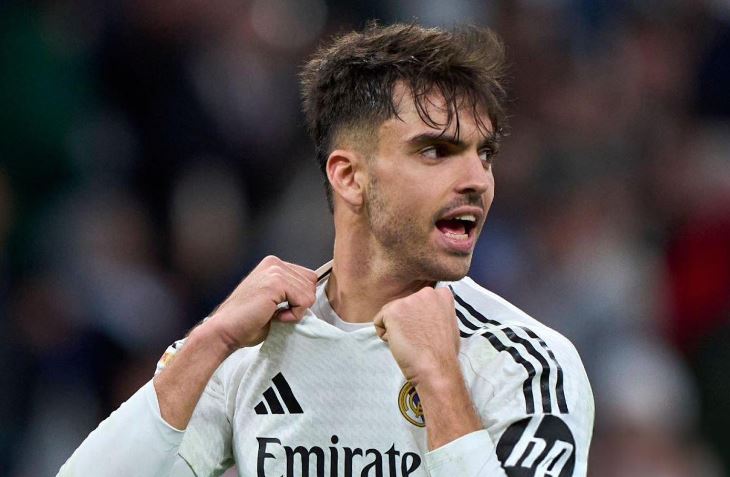 E fundit, Asencio zgjat kontratën me Mbretërit