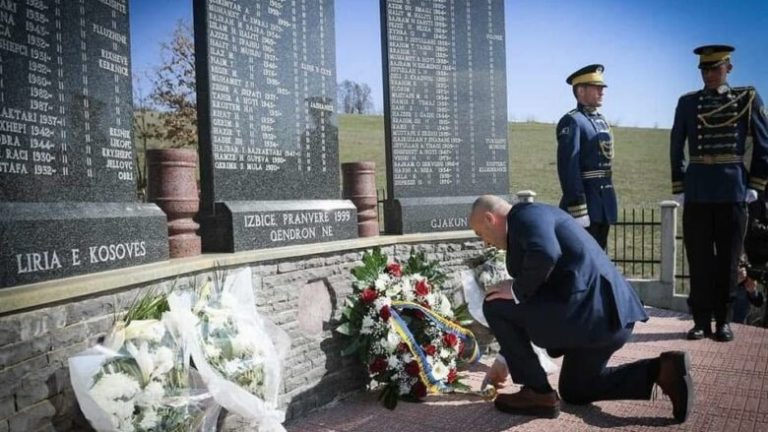 Haradinaj: Masakra e Izbicës tronditi ndërgjegjen e botës, por edhe na forcoi për t’u ngritur mbi dhimbjen