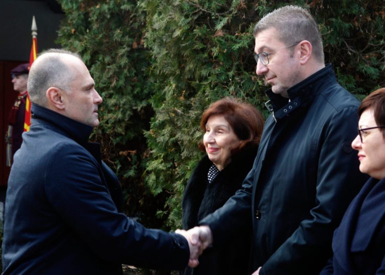 Mickoski sot në ora 14:00 takon Filipçen në Qeveri