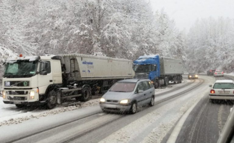 Hiqet ndalesa për qarkullimin e automjeteve të rënda në rrugën Tetovë-Kodra e Diellit