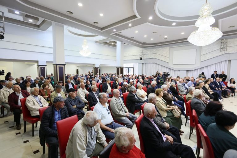 Rama: 165 milionë euro vetëm për dy bonuset e fundit të pensionistëve