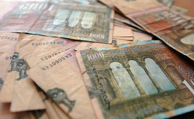 Paga mesatare neto në shkurt 43 053 denarë