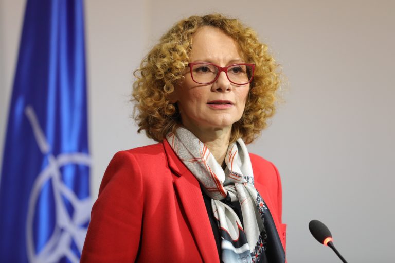 Shekerinska: NATO s’lejon që të rrezikohet paqja në Bosnjë e Hercegovinë
