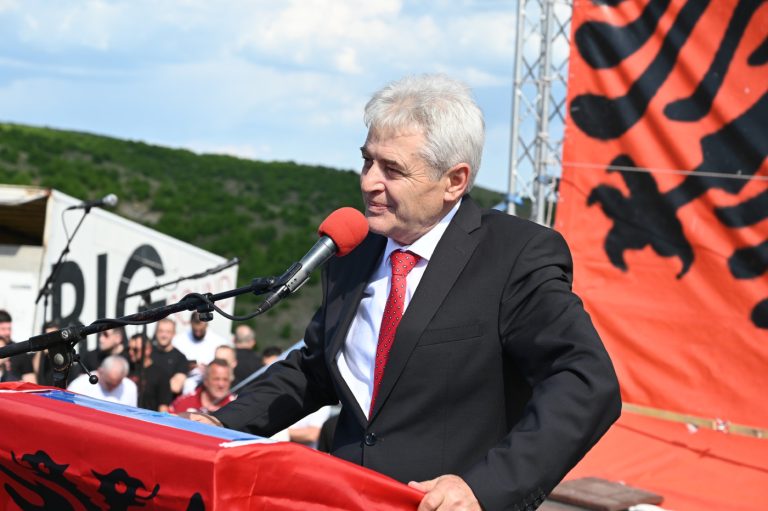 Ahmeti: 5 Maji nderim për dëshmorët e kombit