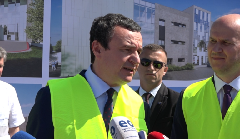 Kurti pas deklaratës së Trumpit: Serbia po shkel marrëveshjen bazike, hapi i parë dorëzimi i Radojçiqit
