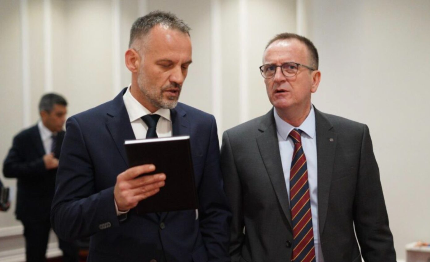 Feta i drejtohet me letër të hapur Taravarit  Adash thirri mendjes  kthjellu 