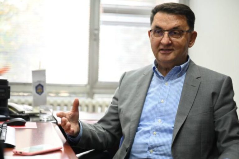 Sllaveski: Nuk është turp të bëni punë shtesë për pagë minimale, edhe unë kam punuar në supermarket në ShBA