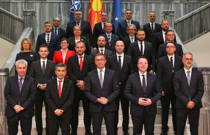 Mickoski  VLEN i nuk do të marrë ministri shtesë  personi i njejtë do të jetë edhe zëvendëskryeministër edhe ministër