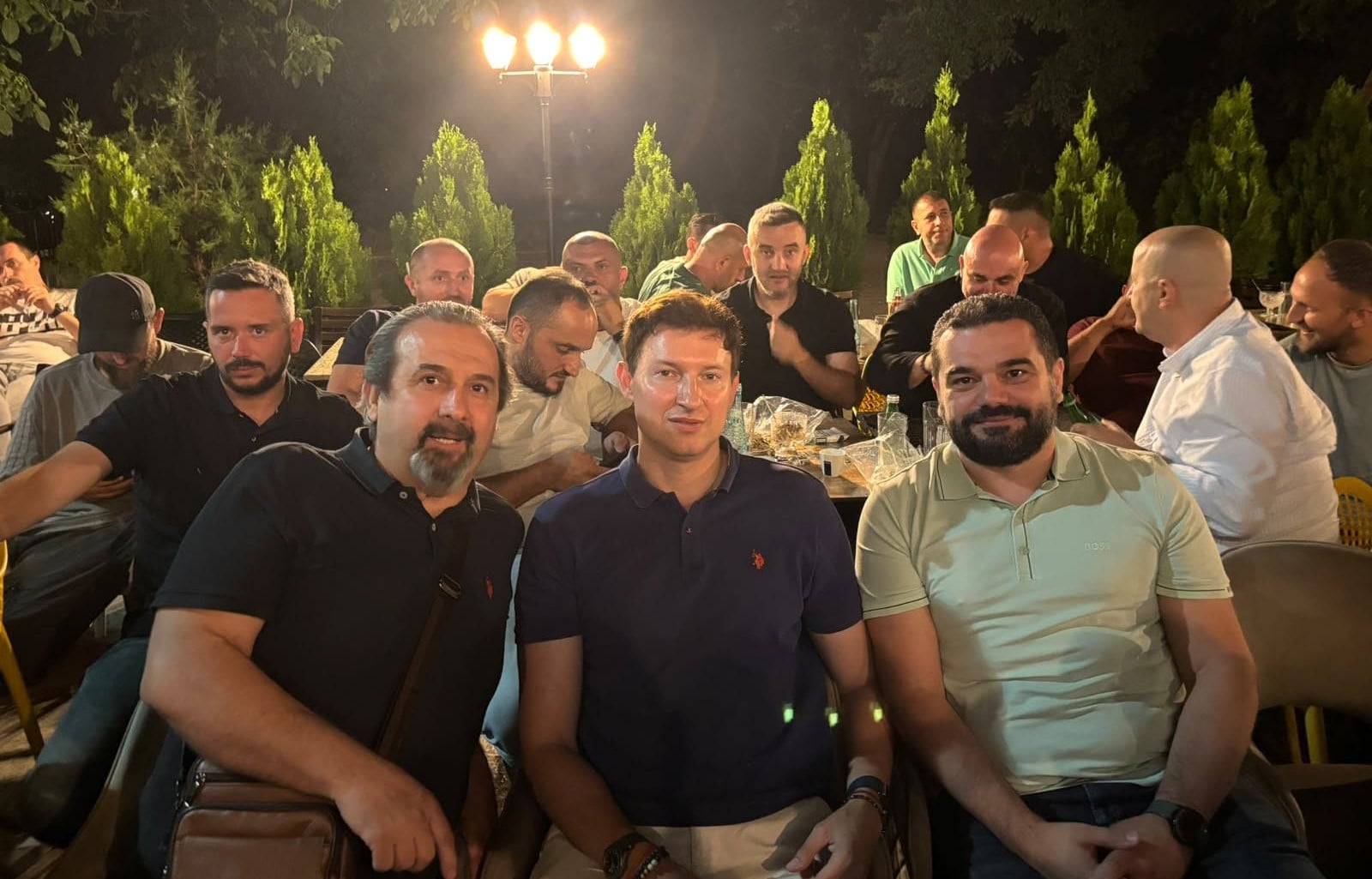 Ambasadori Mediani në mesin e kumanovarëve për ta ndjekur sfidën e Botërorit