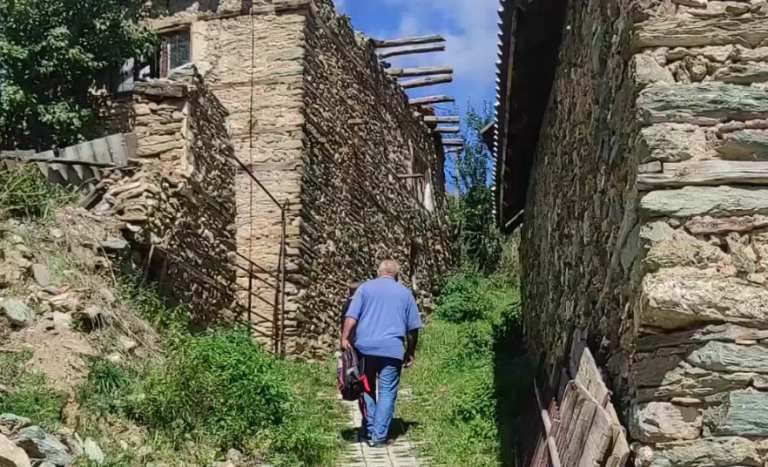 Malësia e Tetovës po mbetet pa nxënës! Veshalla me dyert e mbyllura, në Bozovcë vetëm dy filloristë